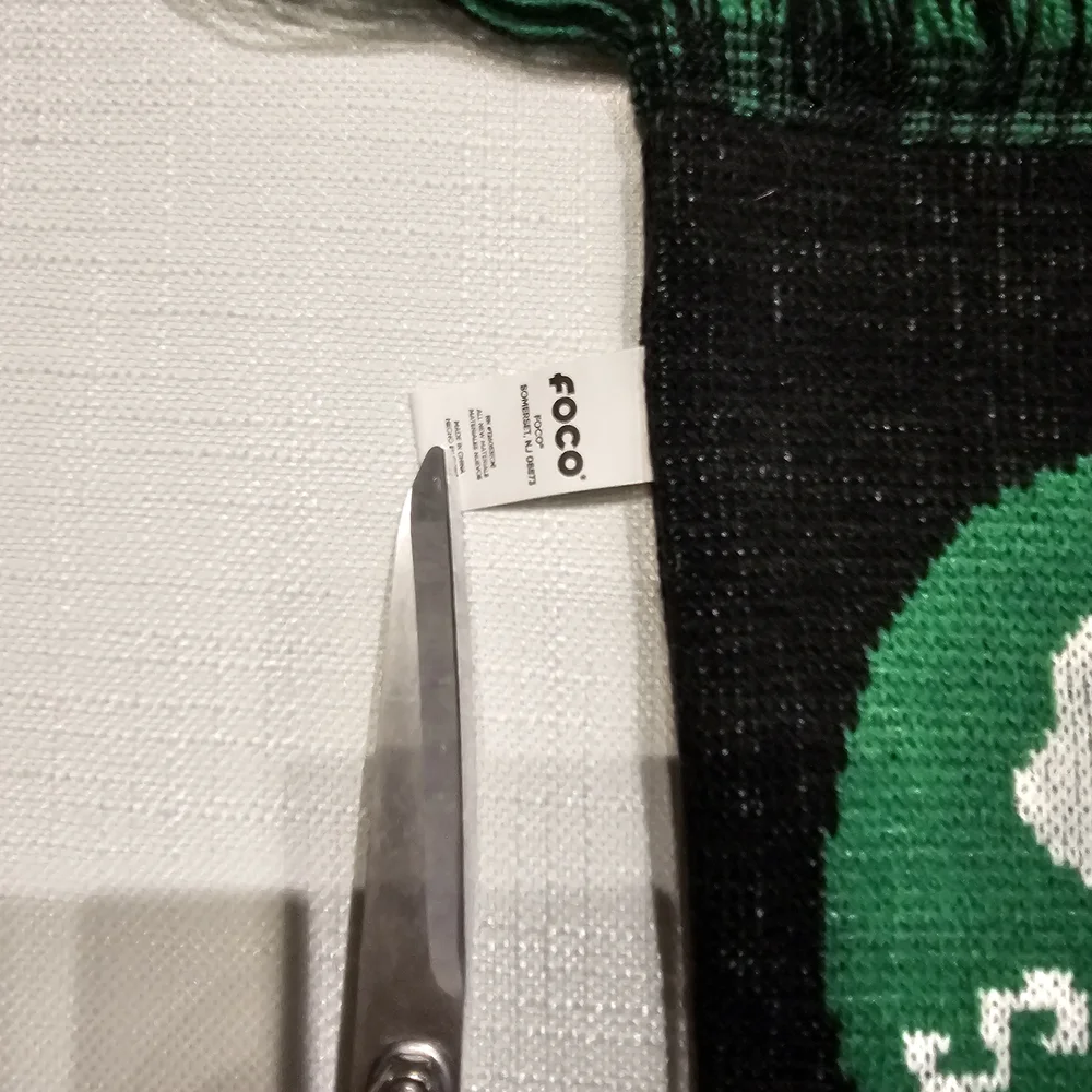 Boston Celtics FOCO NBA Knit Scarf — Green Black Script Logo Shamrock Fringe